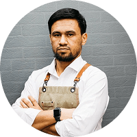 Алишер Исломов